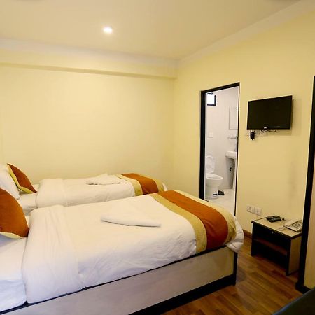 Hotel Sweet Town Kathmandu Bagian luar foto