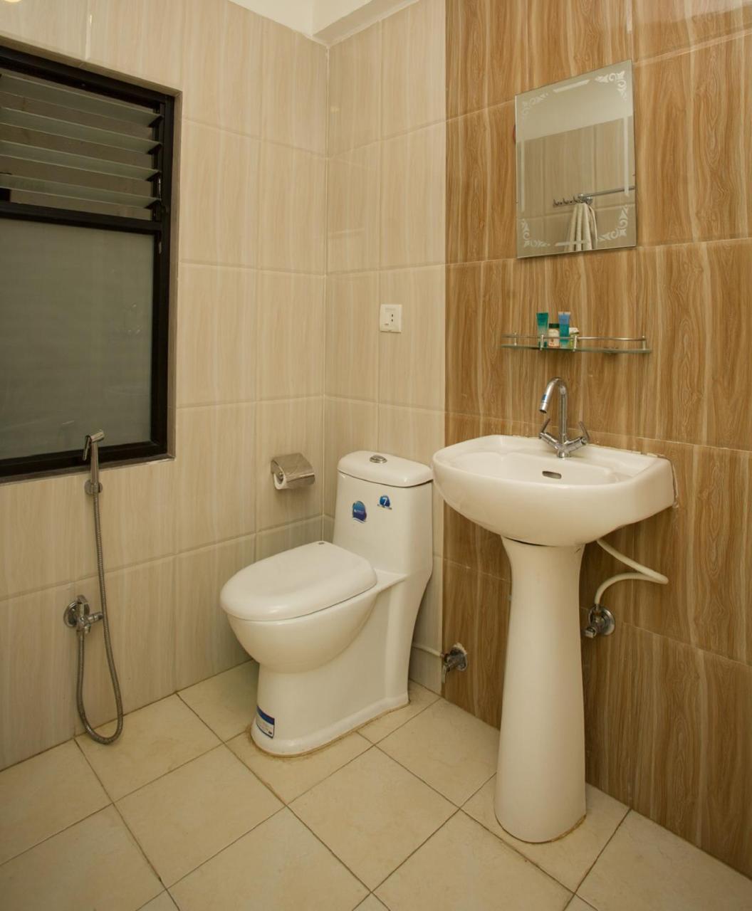 Hotel Sweet Town Kathmandu Bagian luar foto