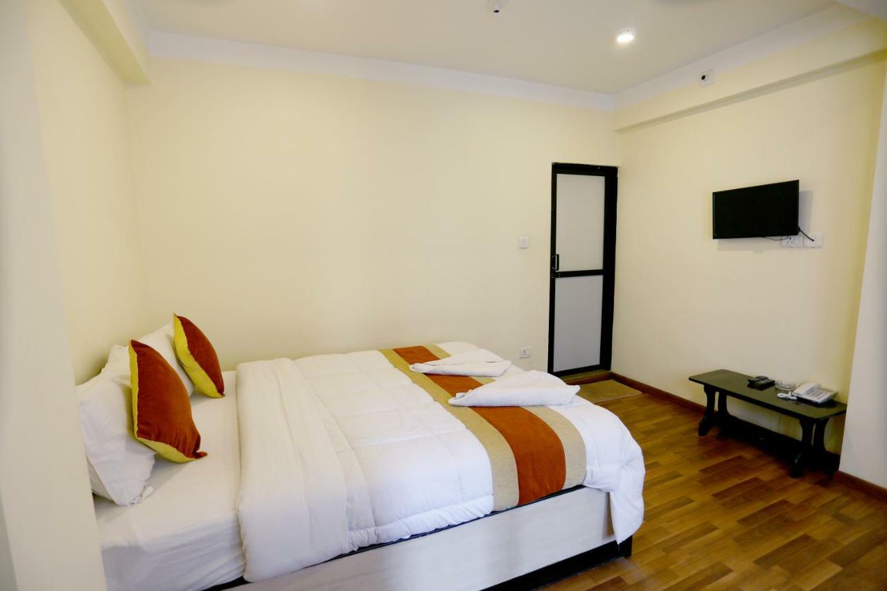 Hotel Sweet Town Kathmandu Bagian luar foto